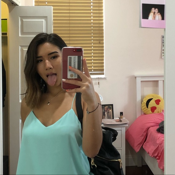 Meet your Posher, Sui-ling - Picture 1 of 1